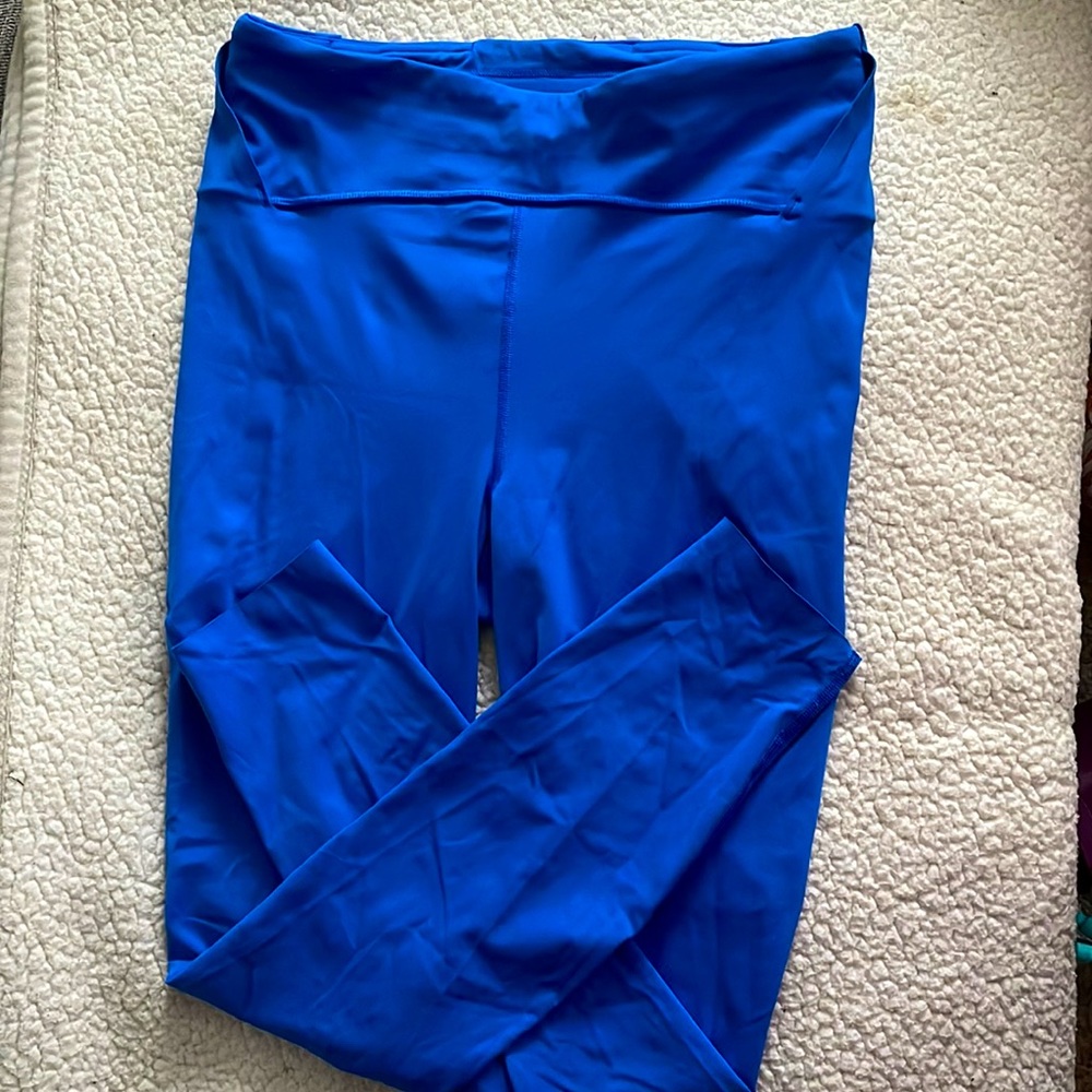 Lululemon Chase the Chill High-Rise Tight